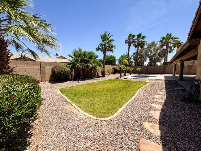 Building Photo - For Rent: 3-bedroom, 2-bathroom home in Barkley Ranch