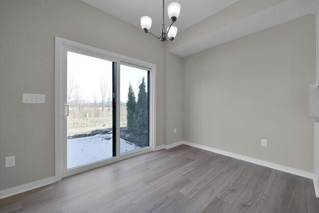 Building Photo - 5515 Fawnsbury Ct