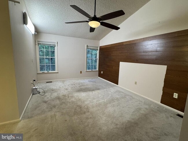 Building Photo - 22 Briarwood Ct