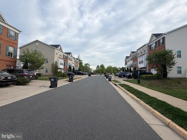 Building Photo - 128 Hidden Brook Dr