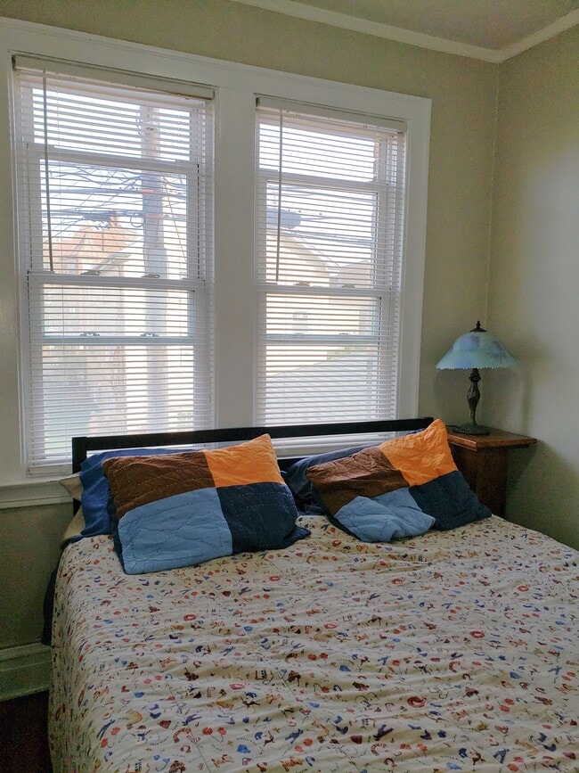 Building Photo - 6813 W 21st St