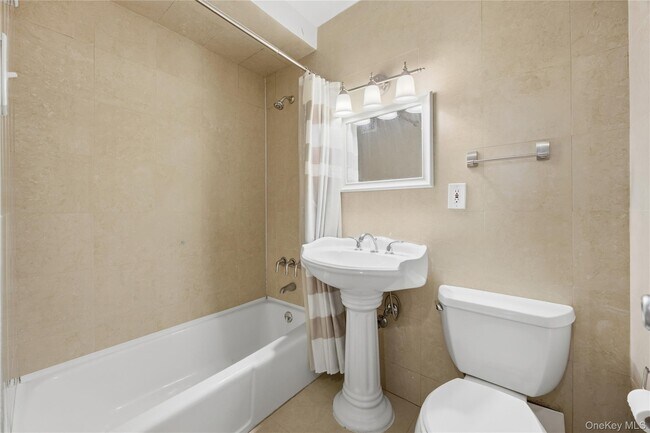 Building Photo - 21 Fairview Ave