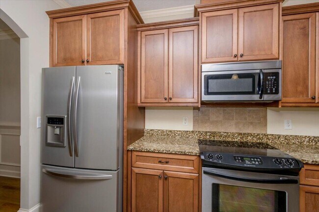 Building Photo - 1661 Jamestown Ave