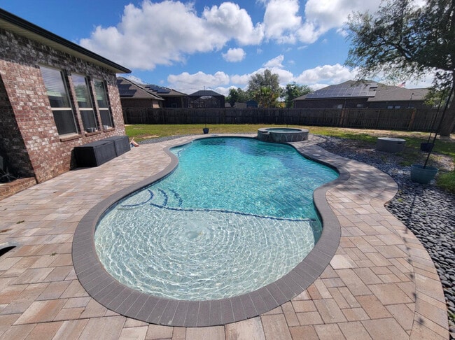 Building Photo - 8501 Holley Hills Cir