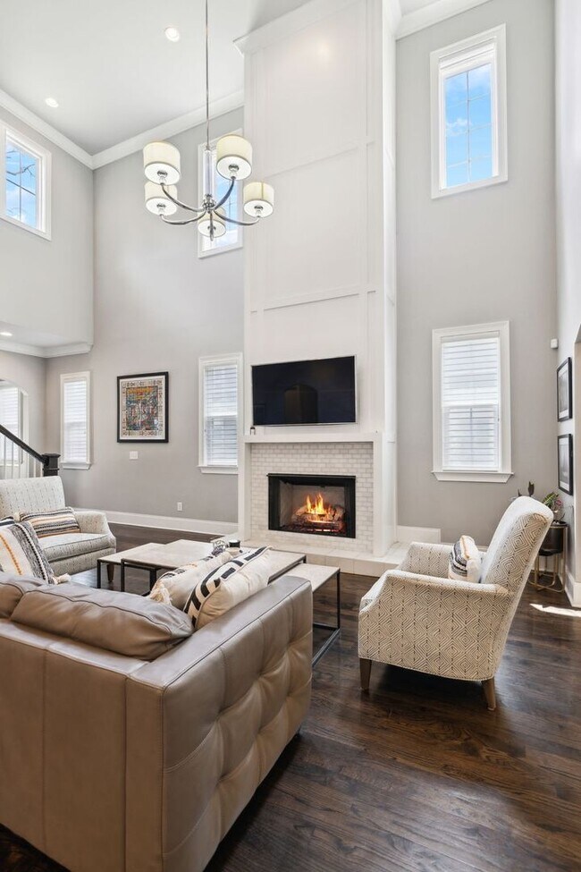 Building Photo - Welcome to this beautifully designed 4-bed...