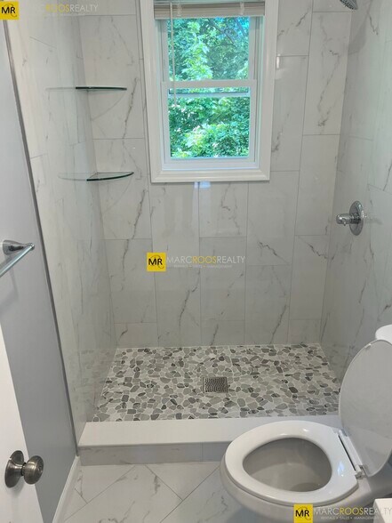 Building Photo - 31 Raymond Ave