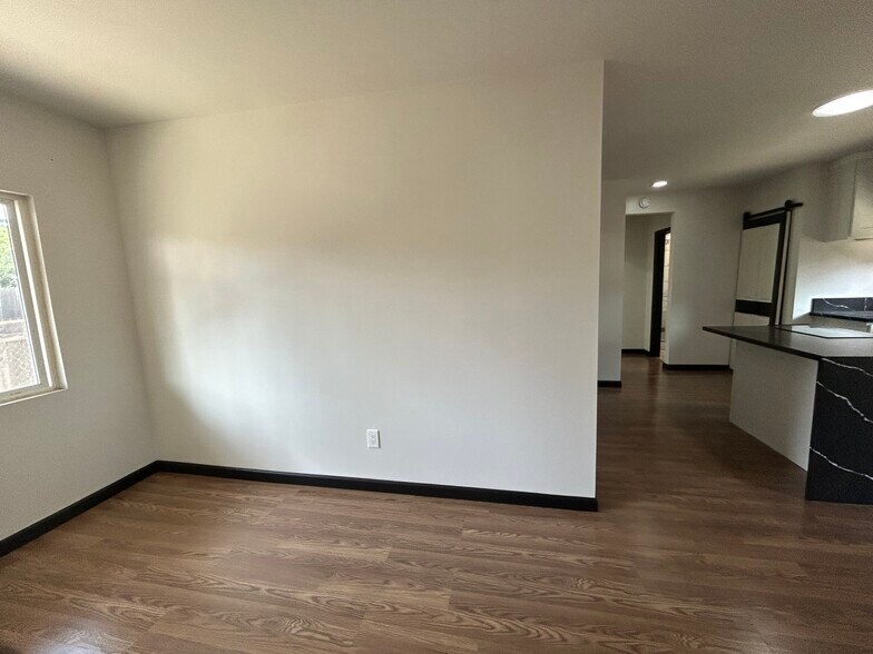 Building Photo - 281 Stanton St