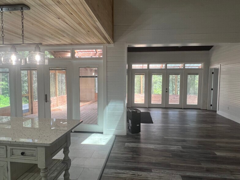 Kitchen and Dining Room. - 155 White Creek Ct