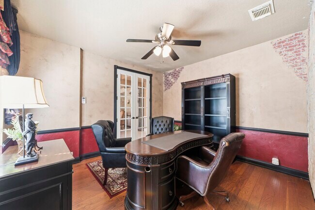 Building Photo - 11823 Canyon Mills Dr