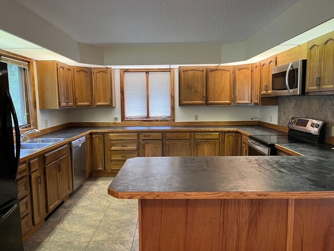 Primary Photo - 3 Bdr, 2 Bath, home in beautiful Shields V...