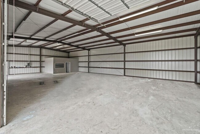 Building Photo - 413 S Los Cerritos Cir