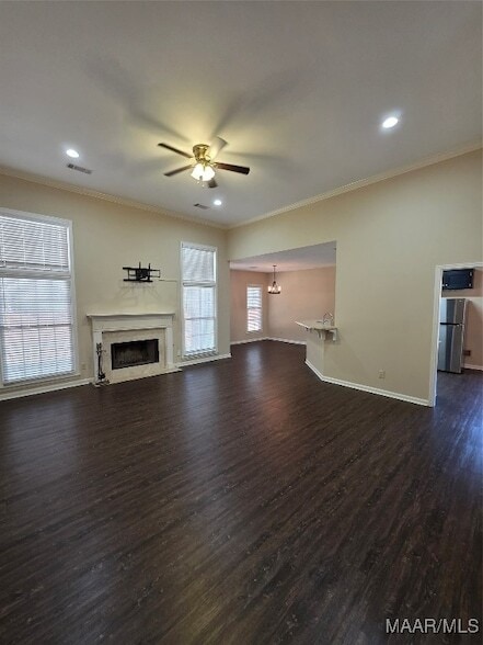 Building Photo - 2230 Kingsbury Dr