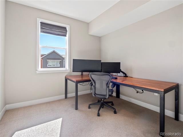 Building Photo - 210 S Cherrywood Dr