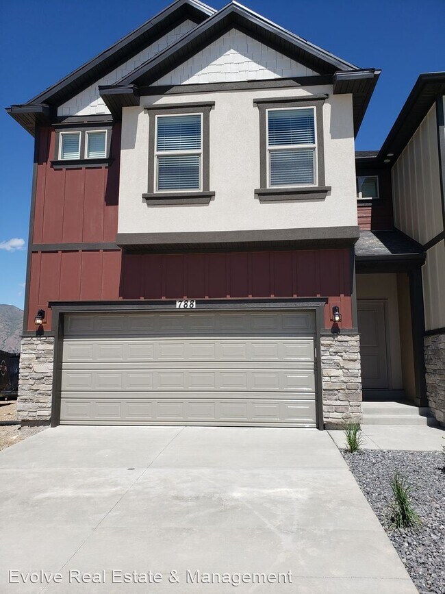 Building Photo - 5 br, 3.5 bath House - 788 N 2560 E