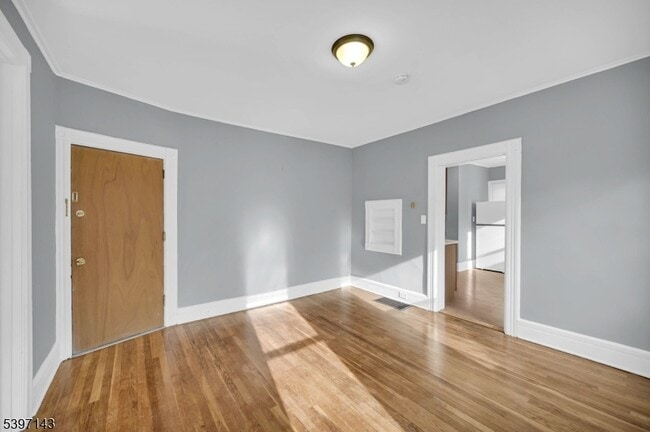 Building Photo - 12 Hillside Ave