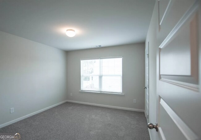 Building Photo - 209 Whitetail Cir