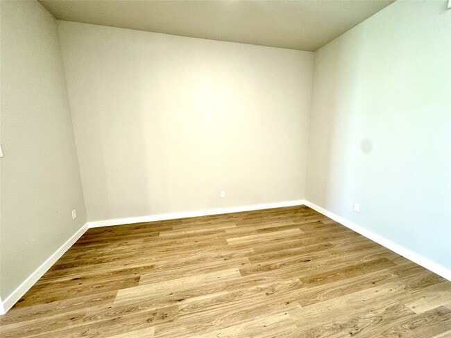 Building Photo - 8615 Jetty Glen Dr