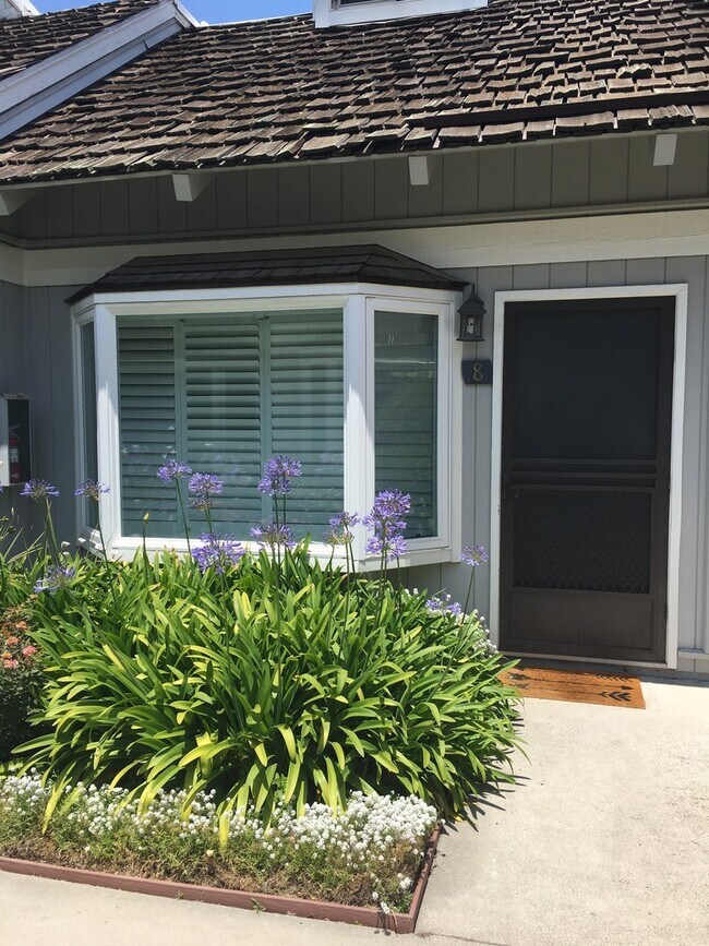 Building Photo - Cozy Studio by the Beach in Sandpiper III Complex!