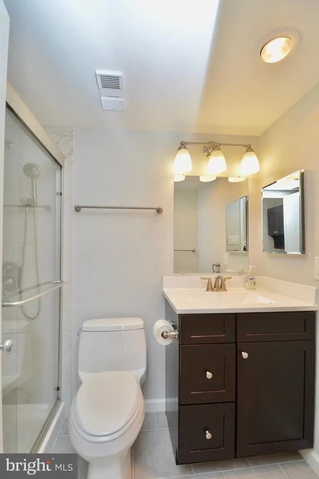 Building Photo - 307 Yoakum Pkwy