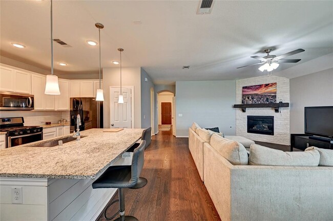 Building Photo - 23847 Northwood Terrace Ln