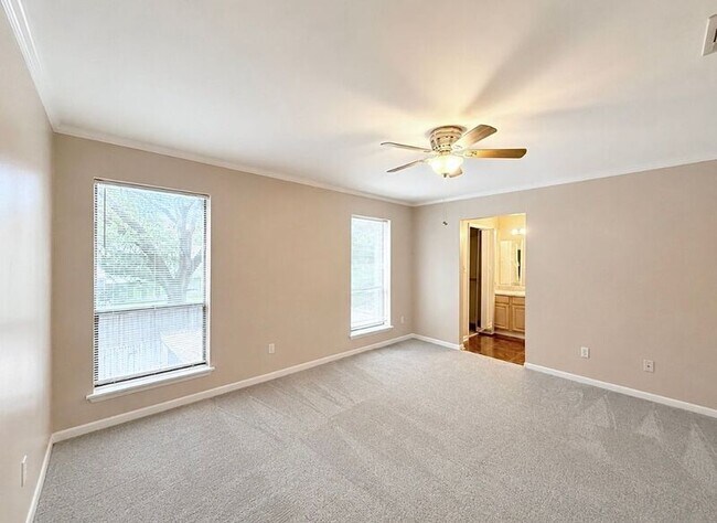 Building Photo - 6069 Hilburn Rd