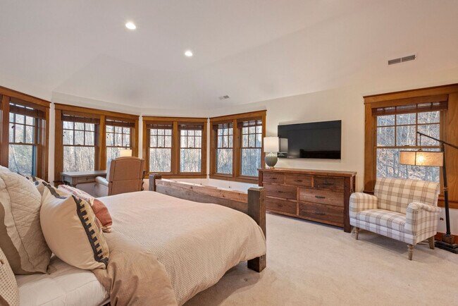 Building Photo - 20 Yellow Birch Cir