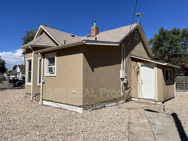 Building Photo - 318 12th Ave