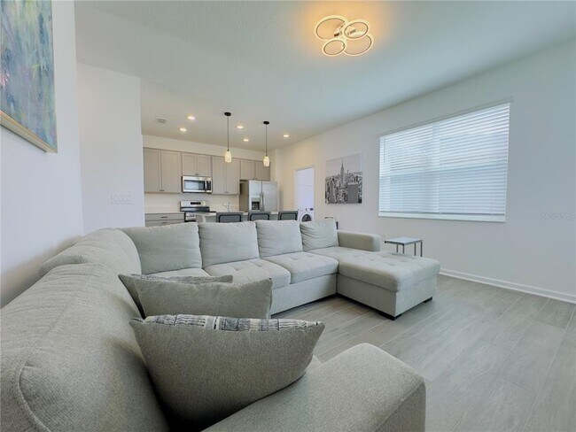 Building Photo - 6104 Park Promenade Way