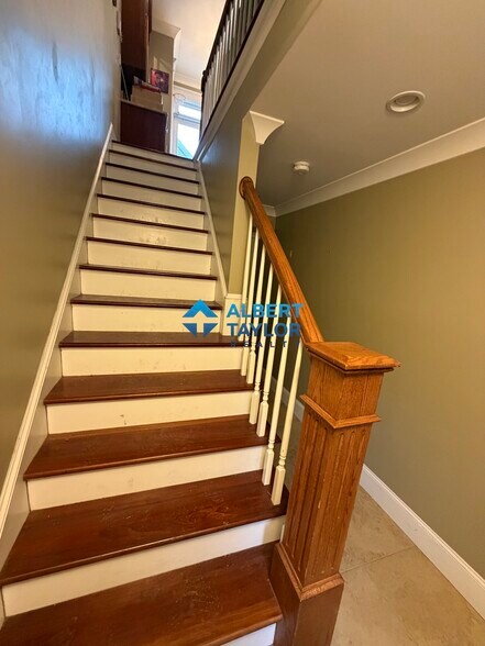 Building Photo - 15 Eldora St