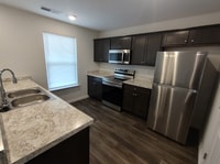 Building Photo - Move in Ready! Easy & Quick move-in process