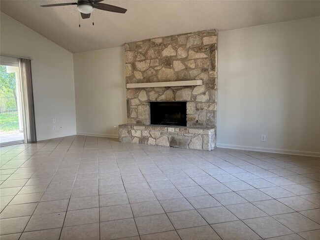 Building Photo - 6605 Danwood Dr