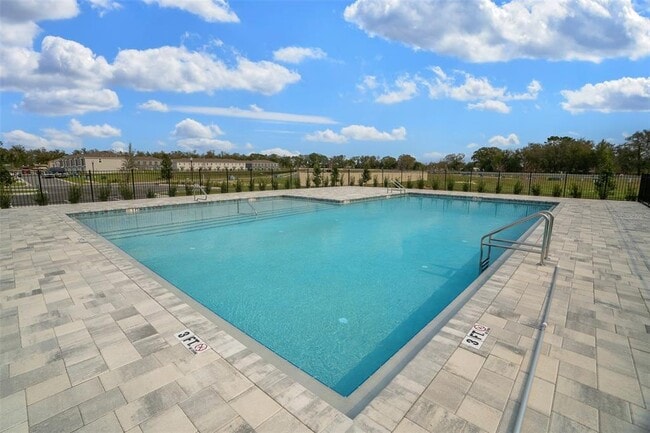 Building Photo - 8220 SW 67th Ave