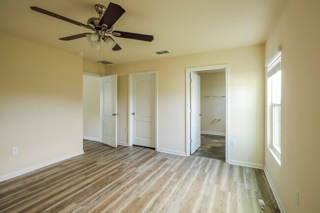 Building Photo - 1786 Eagle View Way