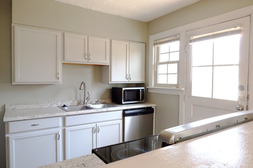 Kitchen - 1 - 7043 N College Ave