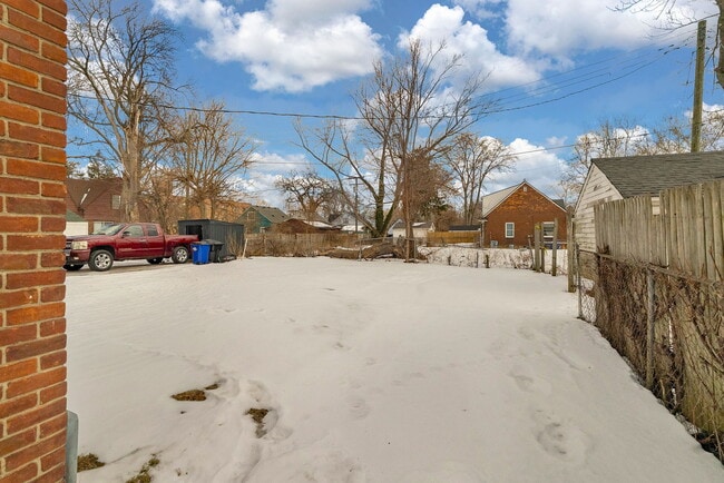 Building Photo - 4712 Cadieux Rd