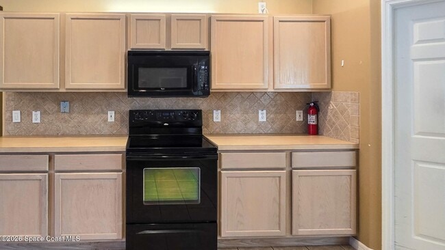 Building Photo - 1831 Barrington Cir