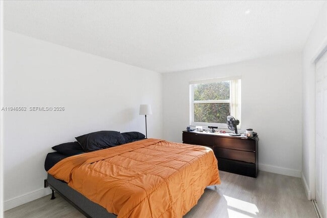 Building Photo - 17255 SW 95th Ave