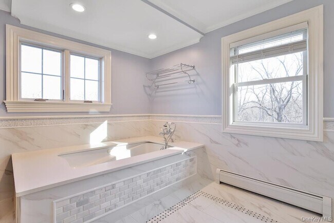 Building Photo - 34 Renfrew Rd