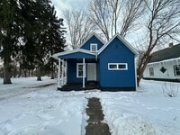 Building Photo - Two Bedroom One Bathroom Available in Battle Creek