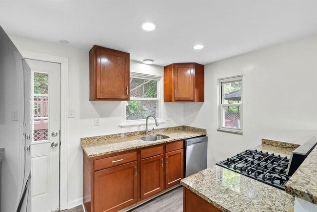 Building Photo - 363 Olancha Ave