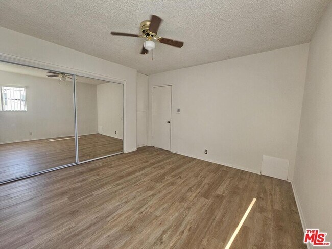 Building Photo - 928 N Ogden Dr