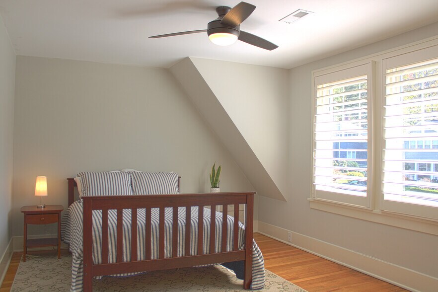 Building Photo - 55 Edgemont Rd
