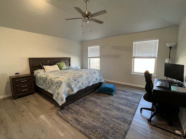 Building Photo - 5031 Olivia