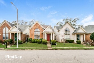 Building Photo - 4563 Park Ridge Pkwy