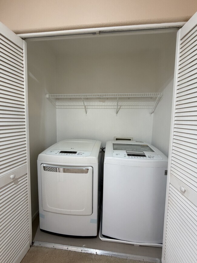 Building Photo - 6250 W Arby Ave