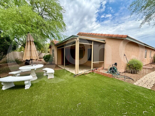 Building Photo - 144 E Mesquite Crest Pl