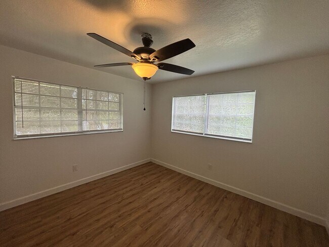 Building Photo - Erler - 1023 (MU68)