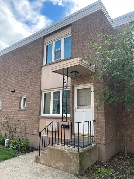 Building Photo - 120 Wooster St