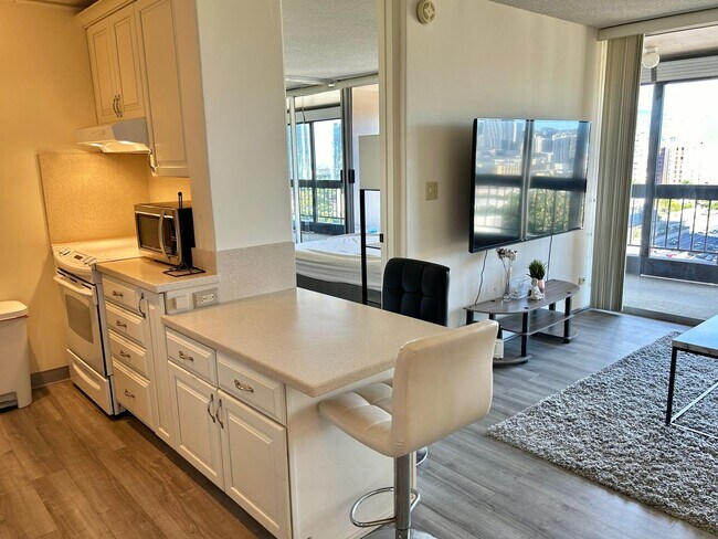 Building Photo - Kinau Lanais Furn. 1 Bdrm., 1 bathroom with 1 cov'd/sec'd  parking