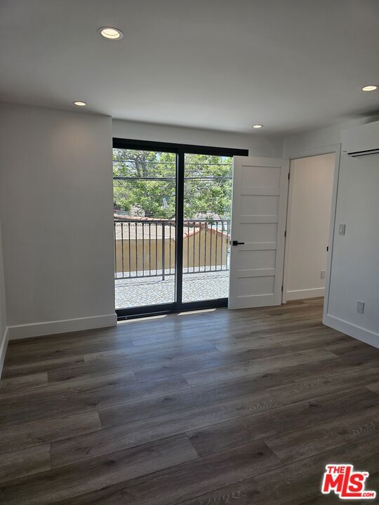 Building Photo - 5247 S 9th Ave